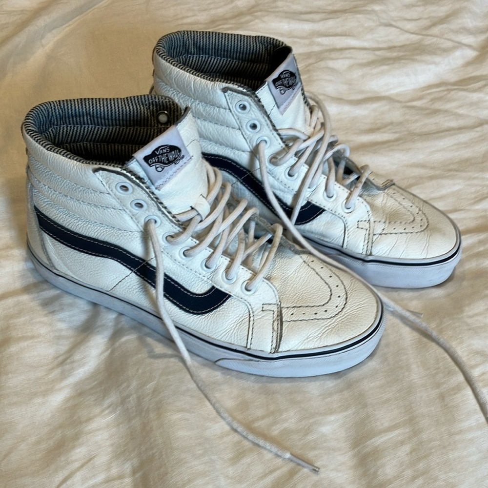 Vans*Leather, navy and white high top vans